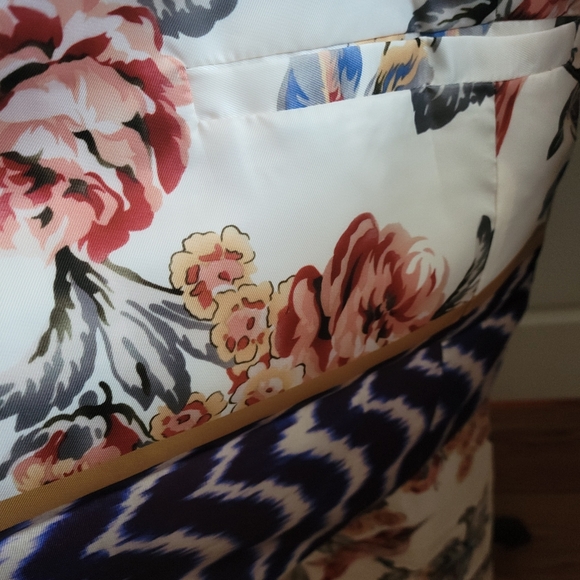 Floral blazer pant set - Picture 3 of 8